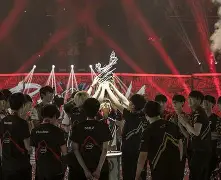 Doinb赛事官方发布逆转新规，独行侠争议不断！
